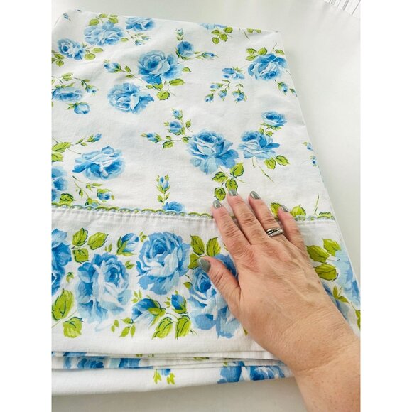 Vintage 70s flat/top sheet, blue roses floral, twin size bed, Wabasso - Picture 5 of 8